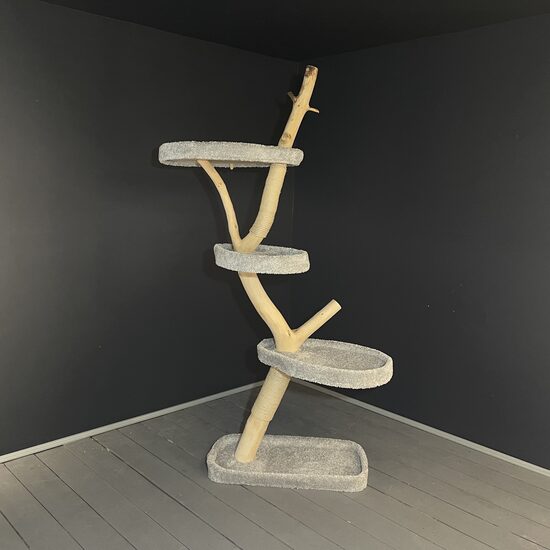 Großer Kletterbaum für Katzen